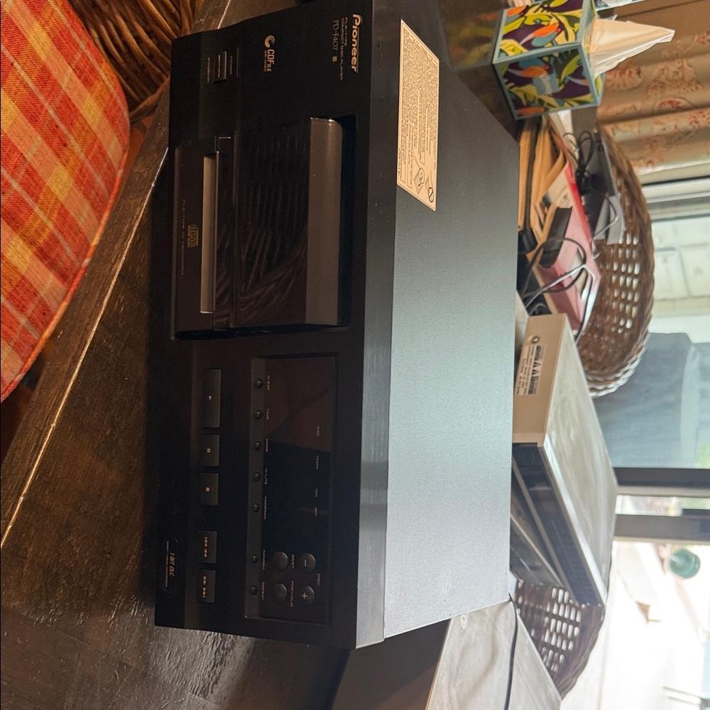 PIONEER Black Cassette Player